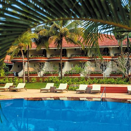 Caravela Beach Resort Varca Kültér fotó The pool at the resort