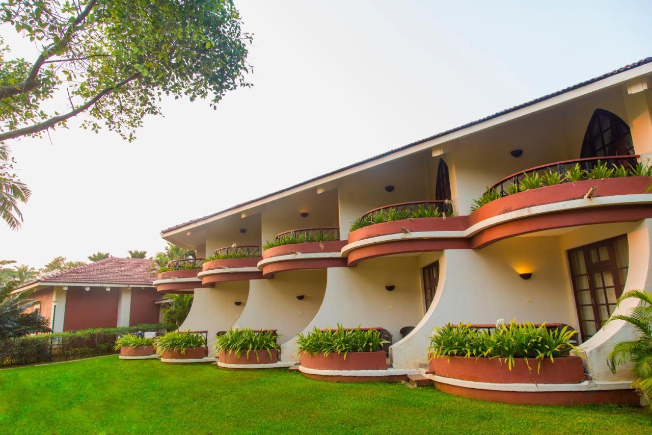 Caravela Beach Resort Varca Kültér fotó The Leela Palace, Bangalore